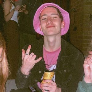 Meet your Posher, Cameron